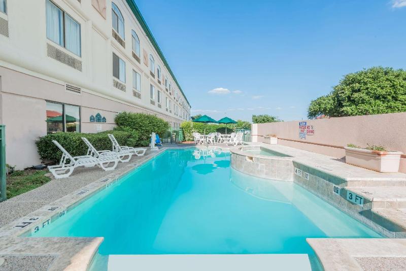 هتل Wingate By Wyndham Dfw / North Irving
