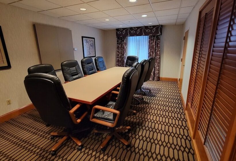 فندق Independent Sphc Cross Creek Inn & Suites
