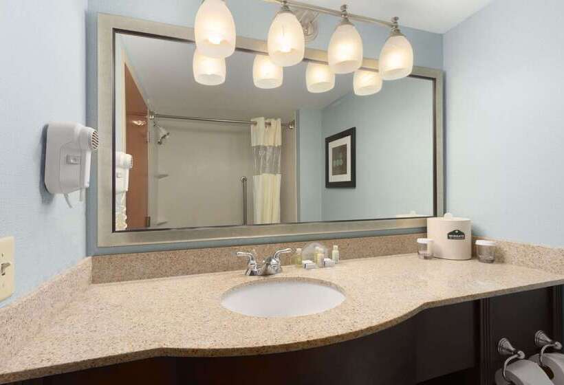 فندق Independent Sphc Cross Creek Inn & Suites