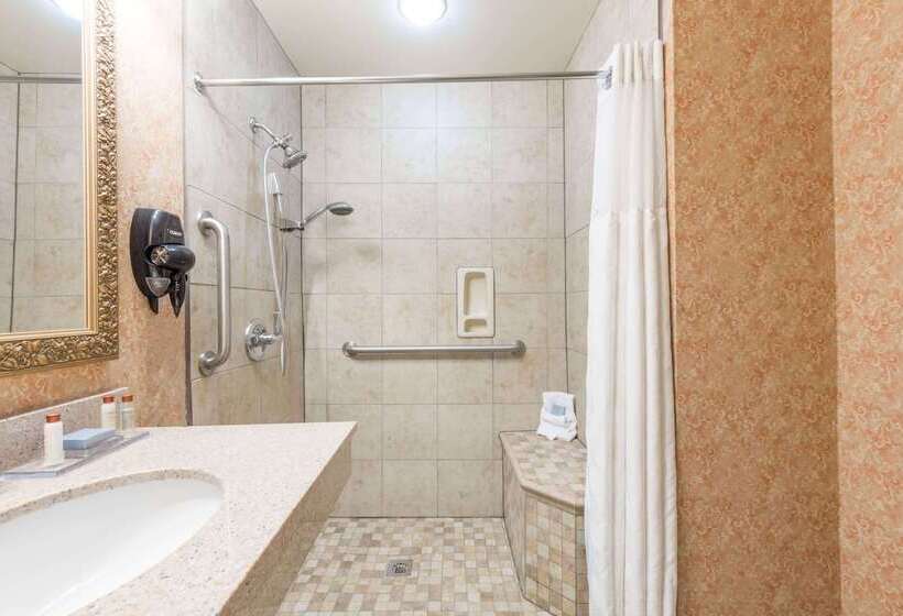 هتل Wingate By Wyndham Sulphur Near Lake Charles