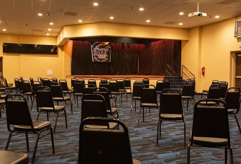 בית מלון כפרי Winners Inn Casino