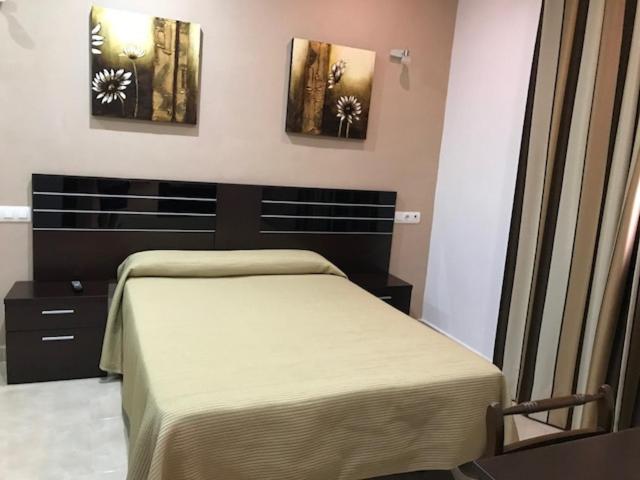 هتل Hostal Zurich