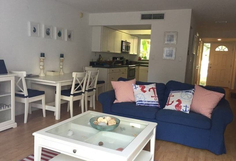 Coconut Palms Townhome