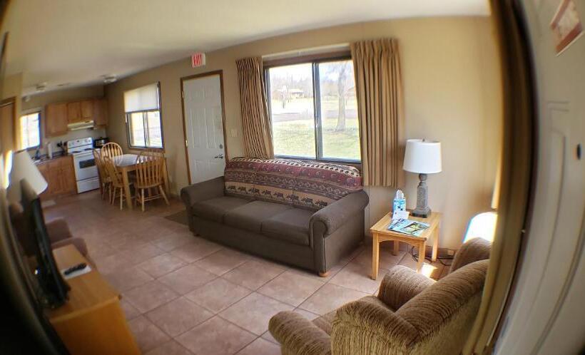 فندق Lewis & Clark Resort