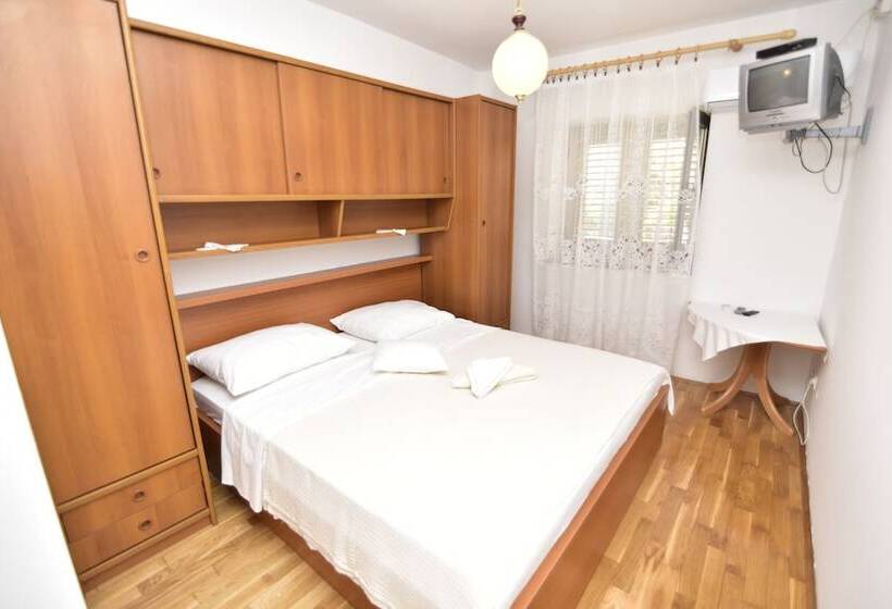 Rooms Tom