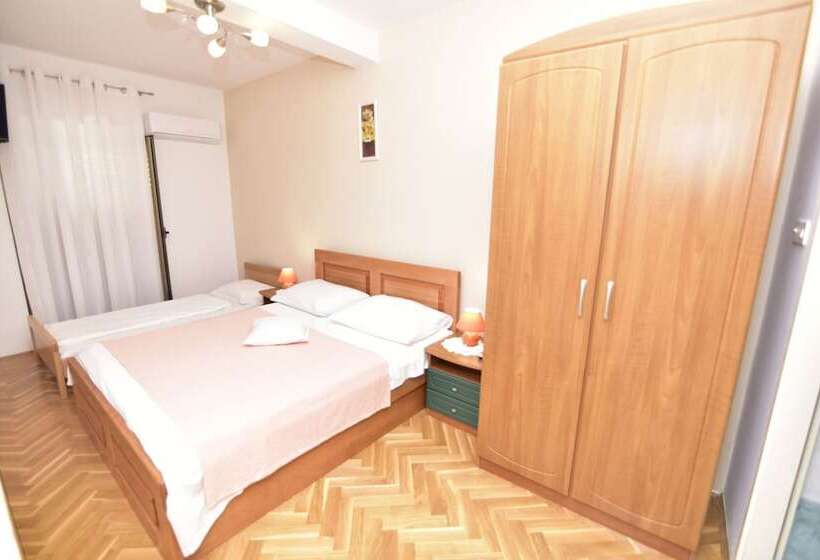 Rooms Tom
