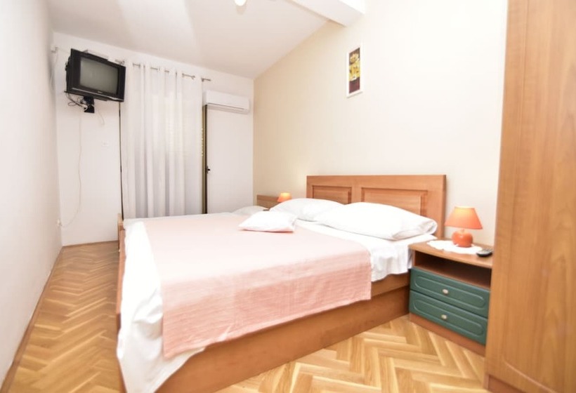 Rooms Tom