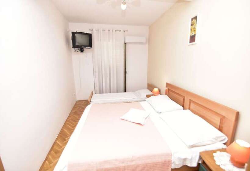 Rooms Tom