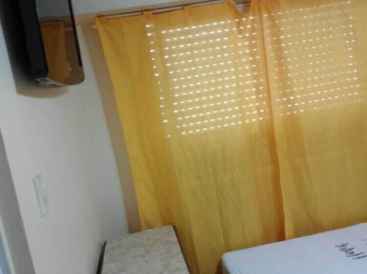 هتل Aldeano
