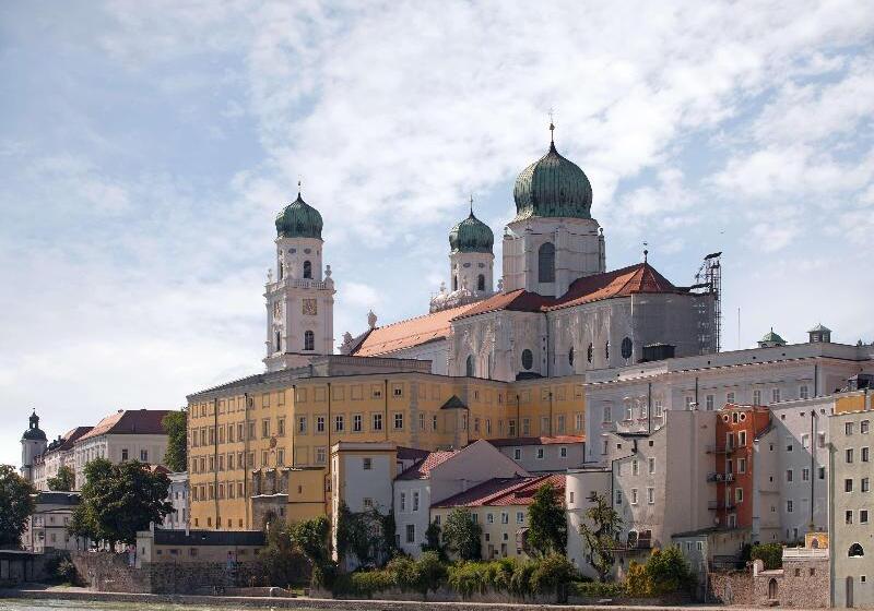 هتل Amedia Express Passau, Trademark Collection By Wyndham