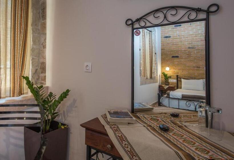 هتل Cretan Villa