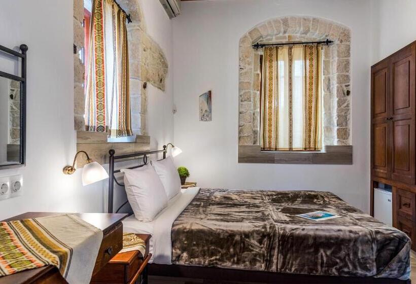 هتل Cretan Villa