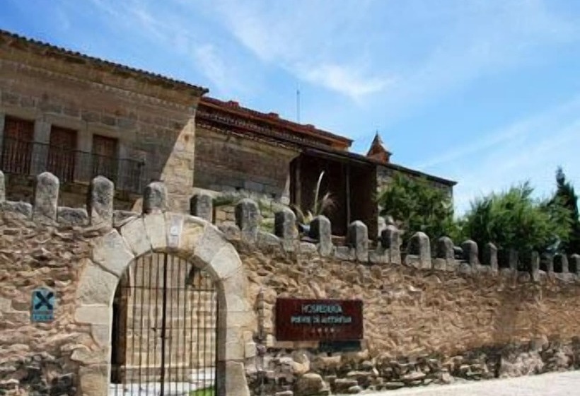 فندق Hospedería Puente De Alconétar