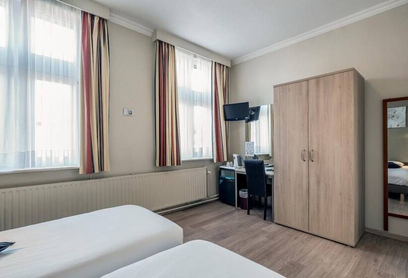 New Hotel De Lives