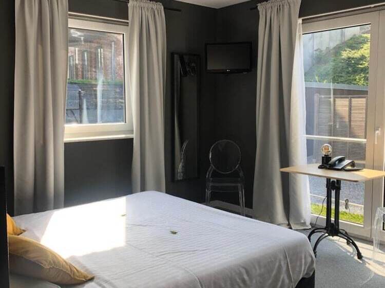 New Hotel De Lives