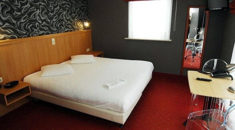 New Hotel De Lives