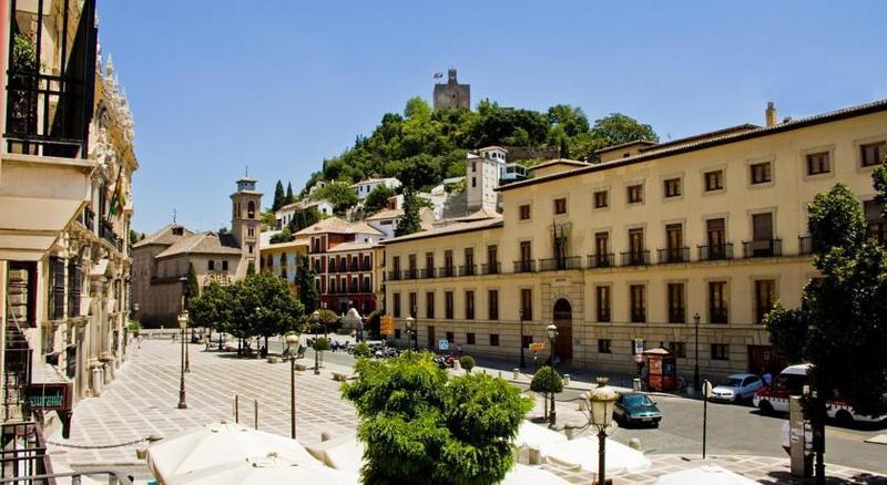 هتل Plaza Nueva