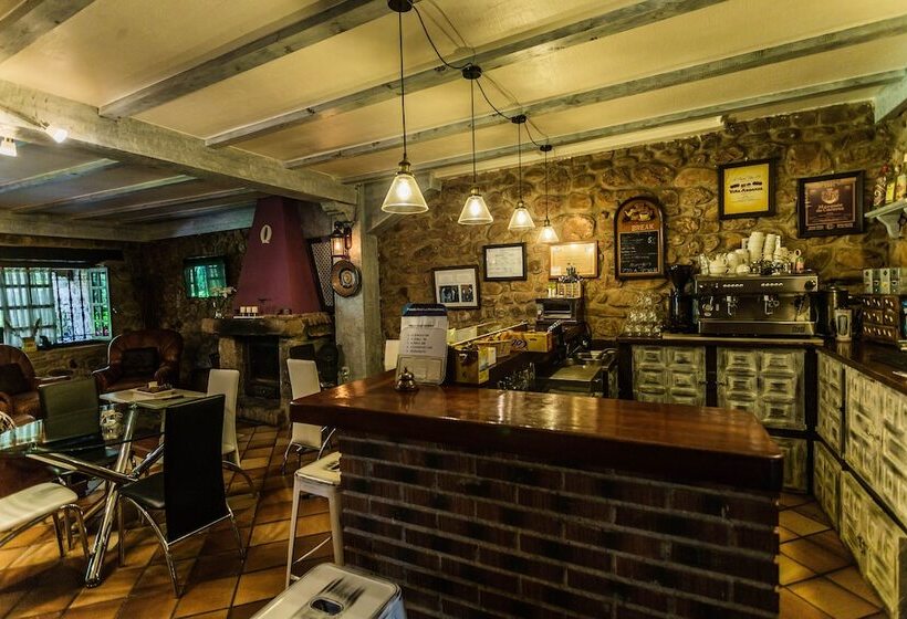 فندق Posada Real La Montañesa