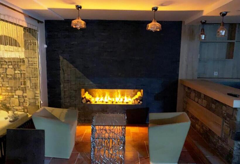 Somriu Hotel Vall Ski