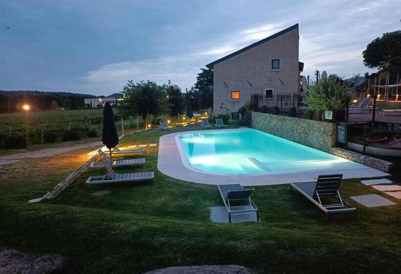 هتل Agriturismo Corte Patrizia