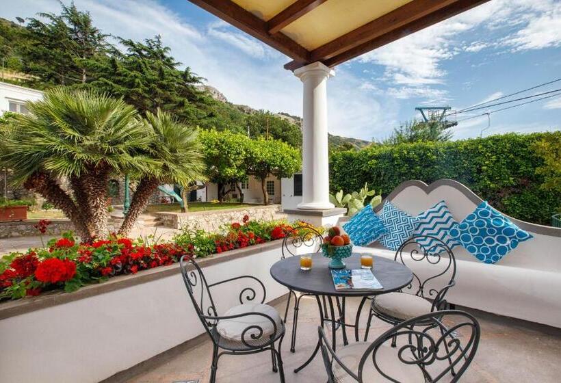 Residence 2 Pini