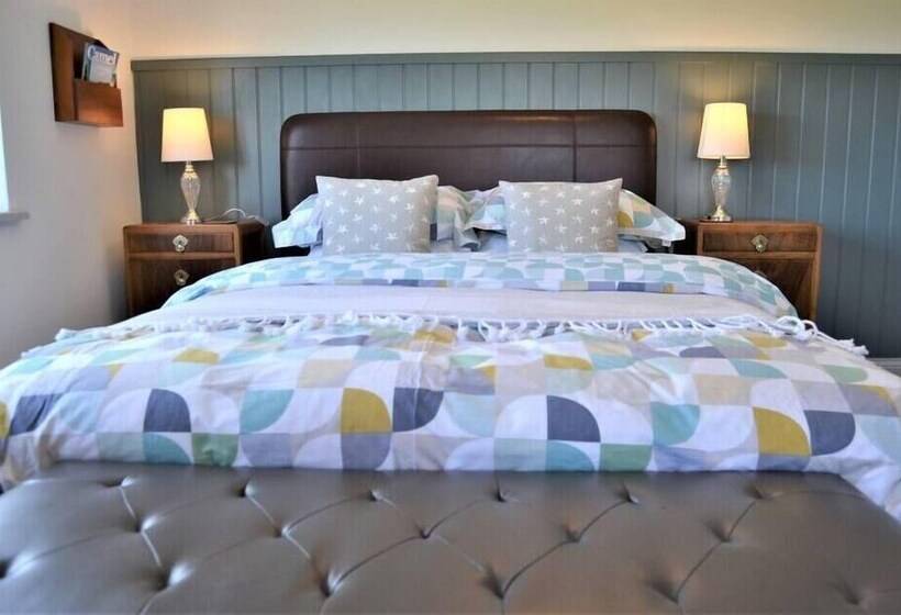 تختخواب و صبحانه Brookfields