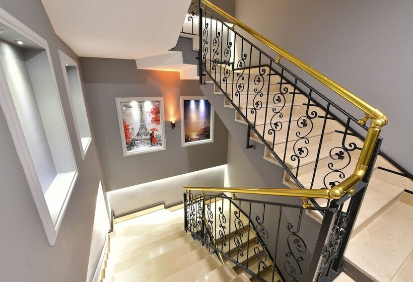 هتل D Lux Bouti̇que