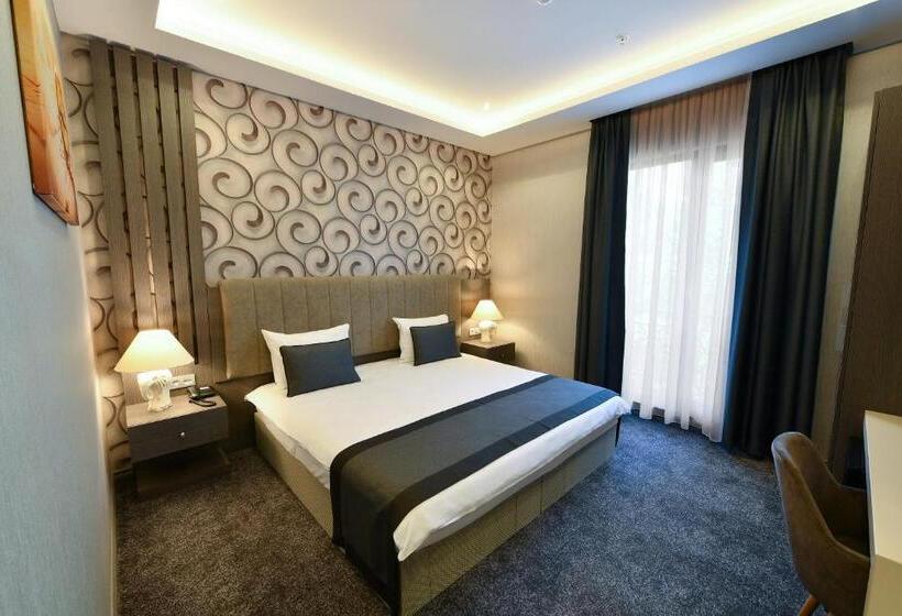 هتل D Lux Bouti̇que