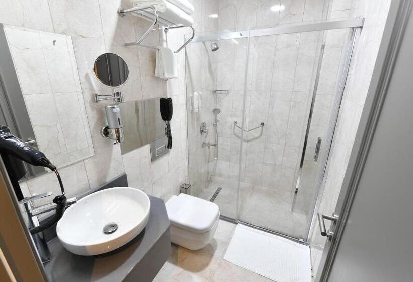 هتل D Lux Bouti̇que