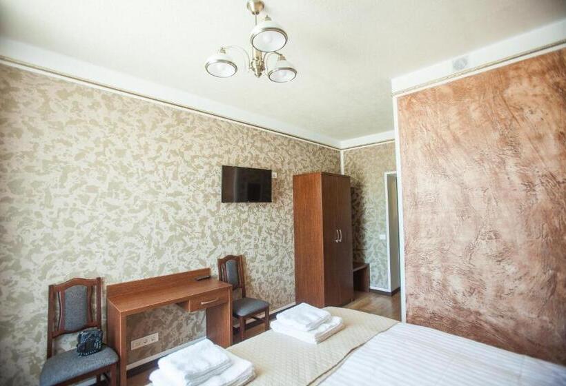 Central Hotel Radviliškis