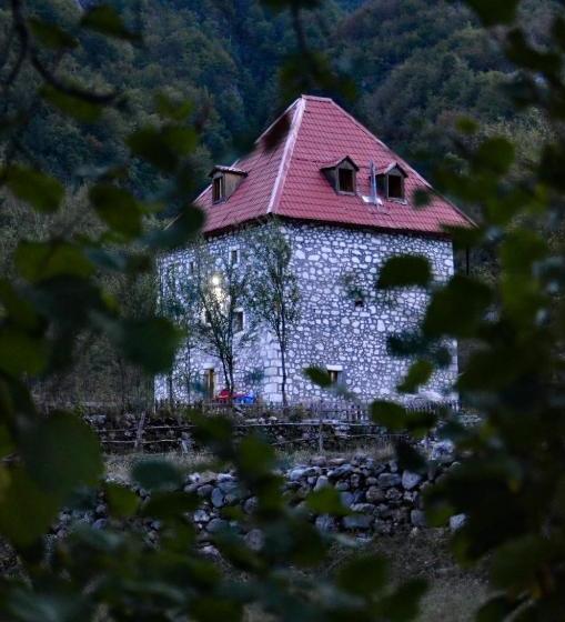 پانسیون Kulla Pracja Theth