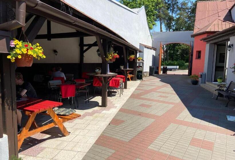 پانسیون Penzion A Restaurace Na Jízdárně