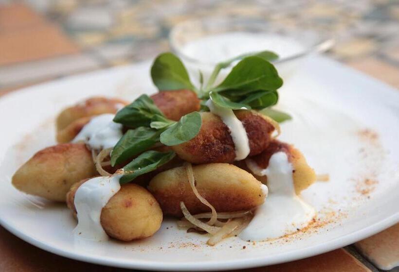 בית מלון כפרי Portré Panzió