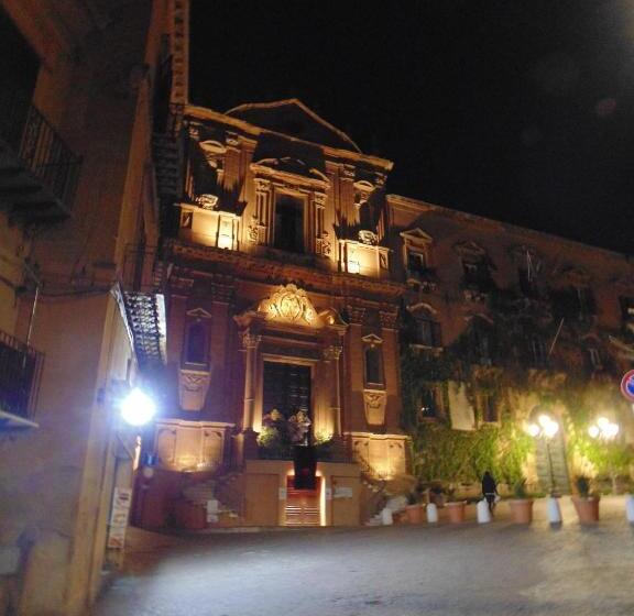 Aljama   Downtown B&b