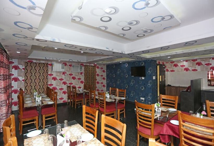 هتل Mahabir Sheraton By Oyo Rooms