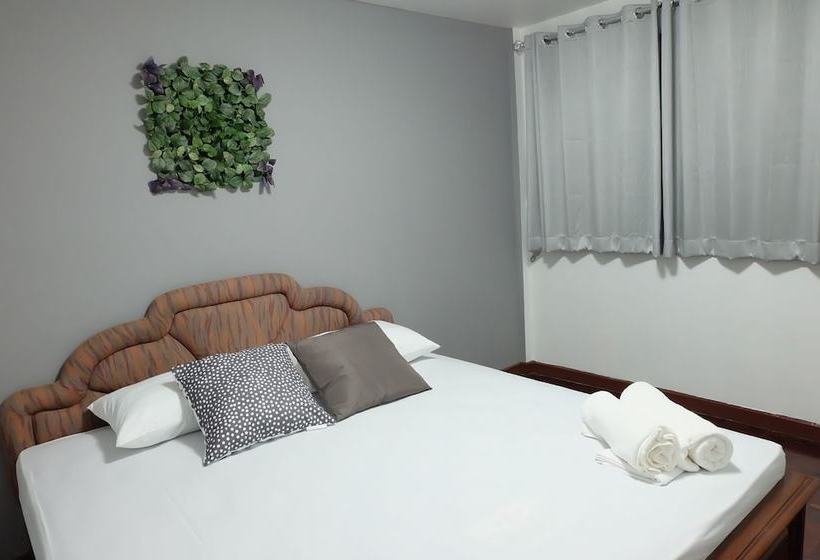 Hotel Manii Hostel Asoke