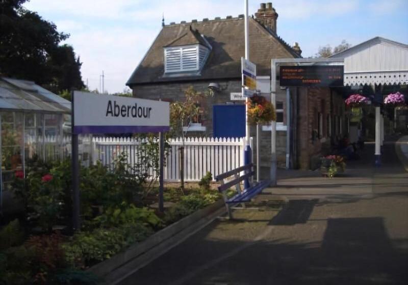 Hotel Aberdour , Stables Rooms & Beer Garden