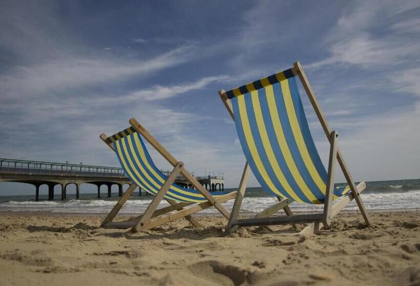 בית מלון כפרי Denewood