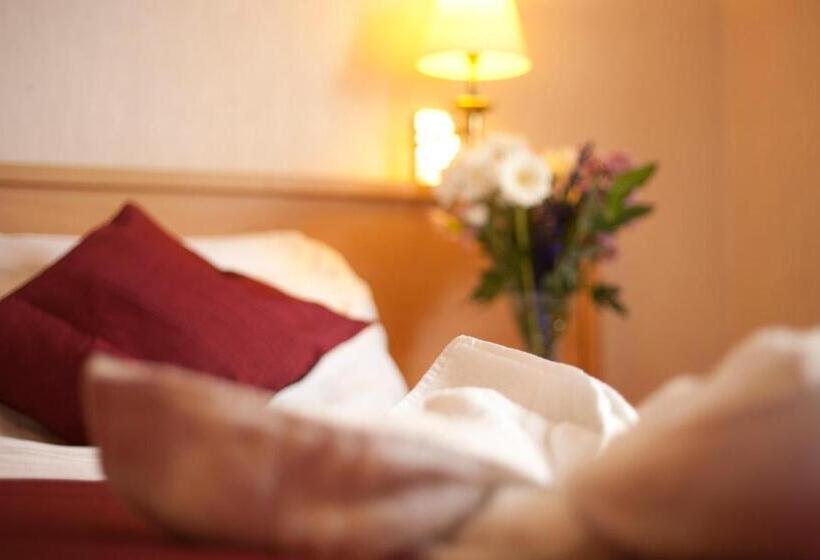 בית מלון כפרי Denewood