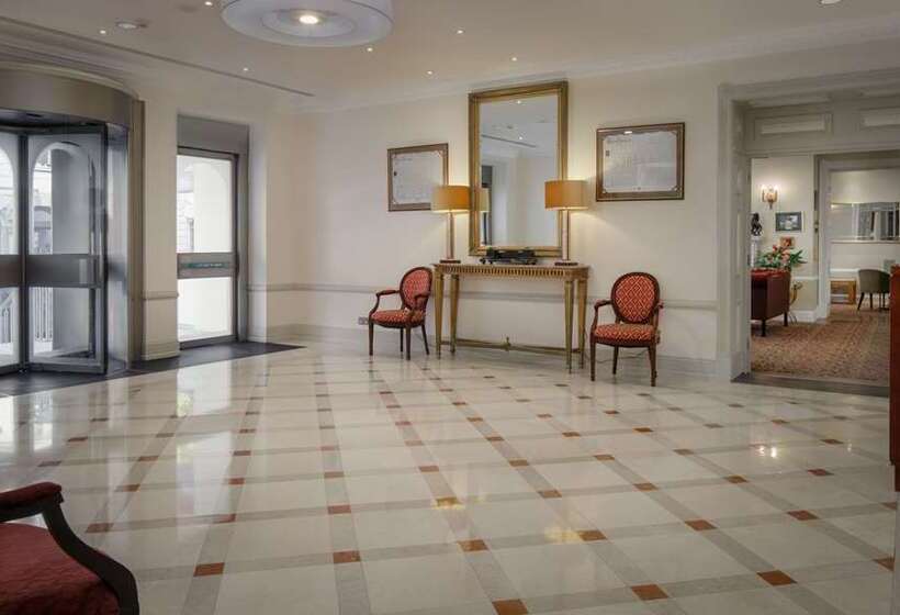 هتل Hilton London Euston