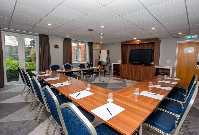 هتل Holiday Inn Express Canterbury, An Ihg