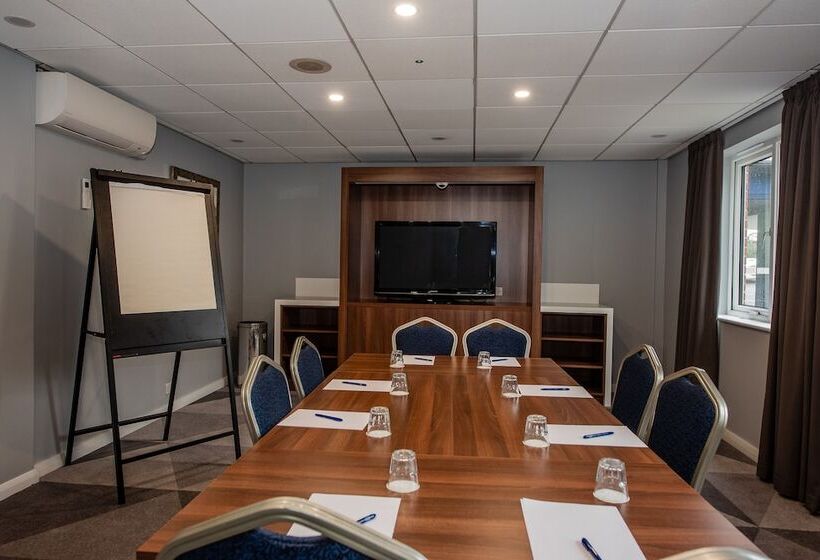 هتل Holiday Inn Express Canterbury, An Ihg