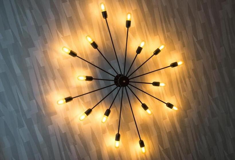 בית מלון כפרי Inn On The Square