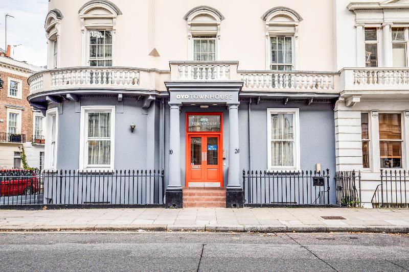 Fotos del hotel OYO Townhouse New England Victoria:  21