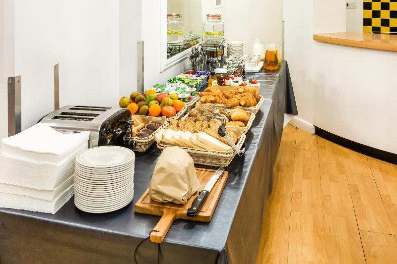 Fotos del hotel OYO Townhouse New England Victoria:  3