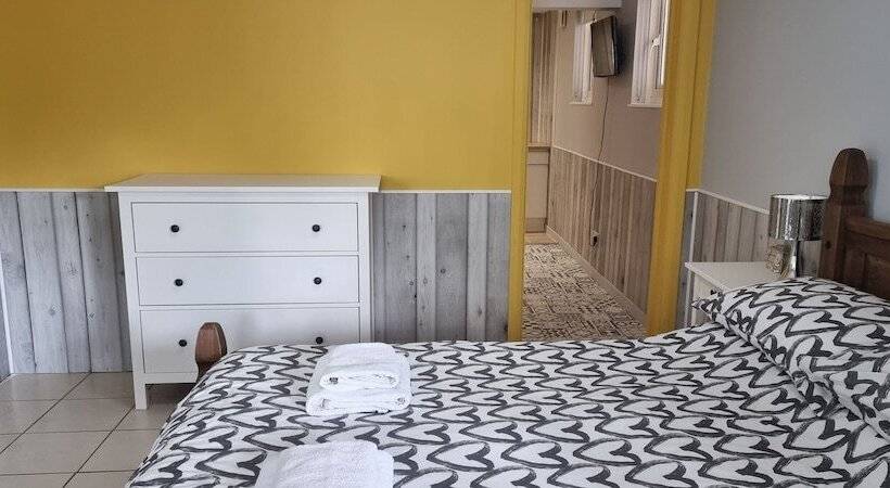 هتل Rowcroft Lodge