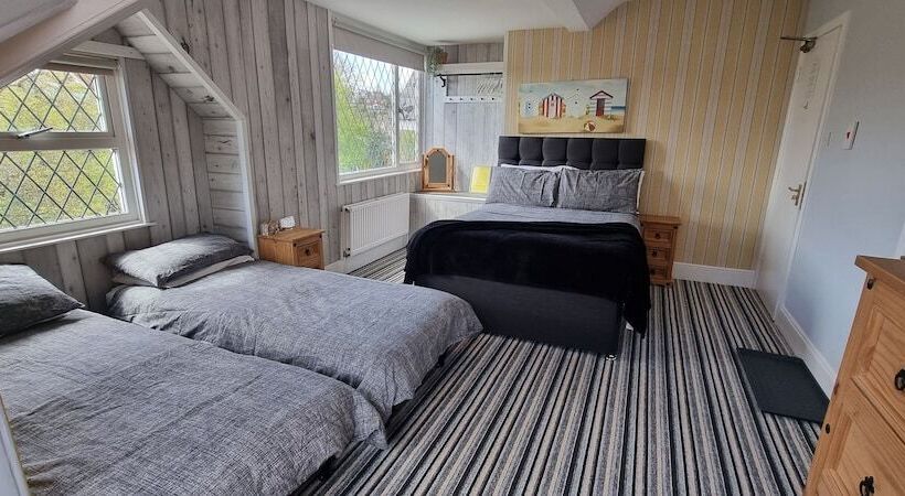 هتل Rowcroft Lodge