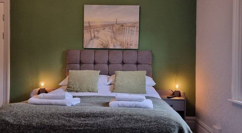 هتل Rowcroft Lodge