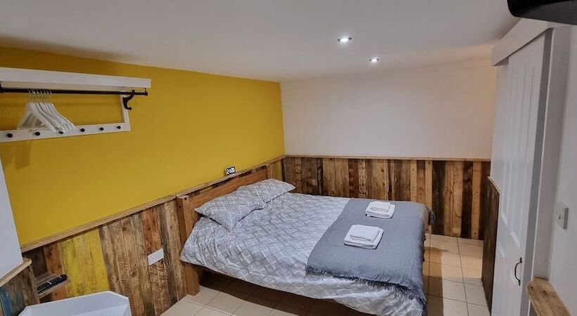 هتل Rowcroft Lodge