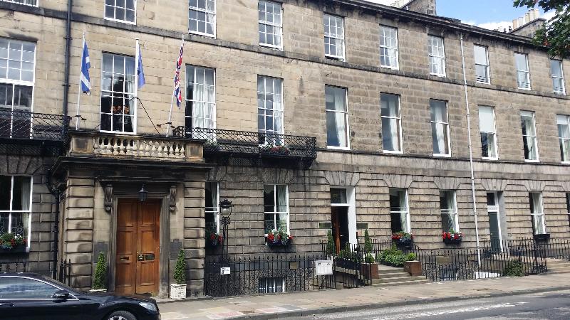 هتل Royal Scots Club